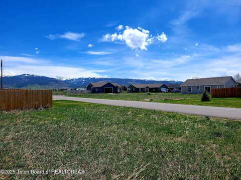 806 CARL Road, Victor, ID 83455