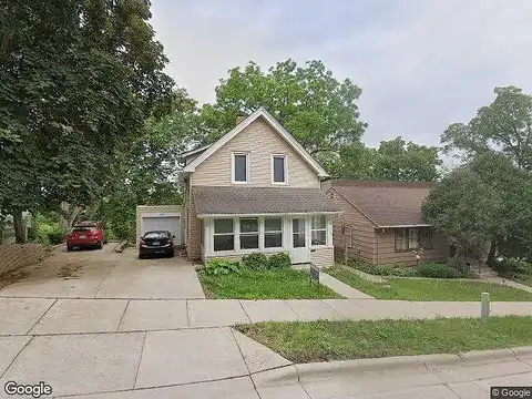 Locust, MANKATO, MN 56001