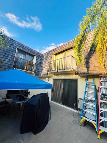 Woodland, PALM SPRINGS, FL 33461