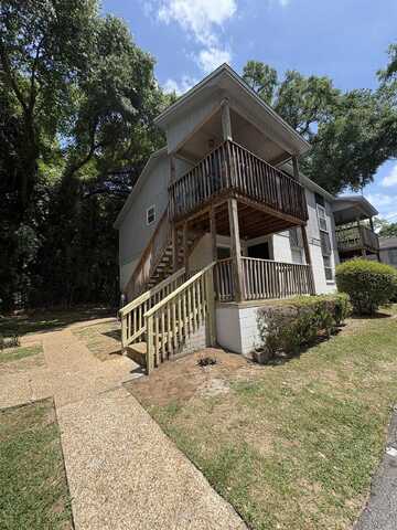 1530 Live Oak Drive, Tallahassee, FL 32301