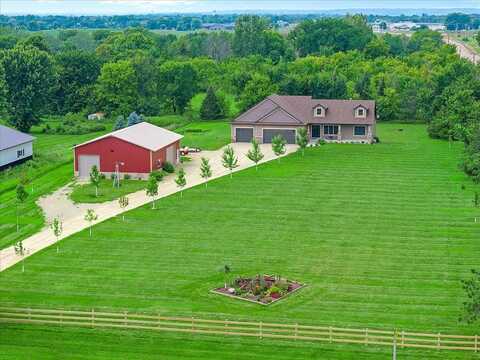 Clints, HUDSON, WI 54016