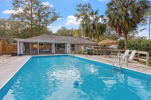 2213 Yaupon Drive, Tallahassee, FL 32303