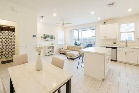 1033 SE 23rd Ter, Homestead, FL 33035