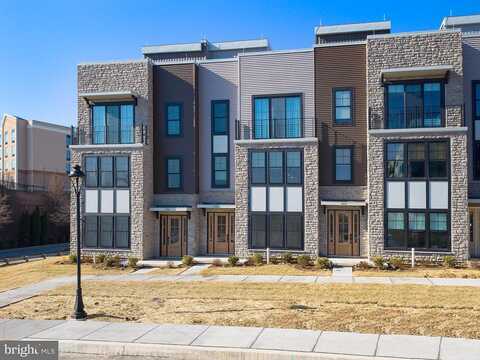Paddock Cir, NEWTOWN SQUARE, PA 19073