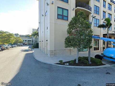 Strada, NAPLES, FL 34108
