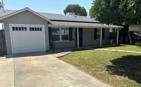 213 W Howard Avenue, Visalia, CA 93277