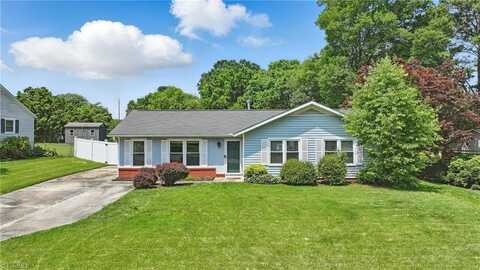 3607 Stonehurst Place, High Point, NC 27265