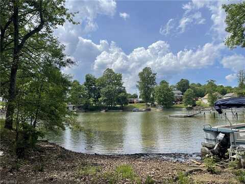 356 Corvette Lane, Lexington, NC 27292
