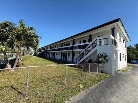 7155 NW 17th Ave, Miami, FL 33147