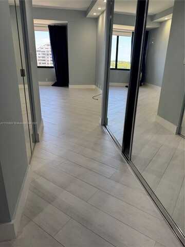 201 Crandon Blvd, Key Biscayne, FL 33149
