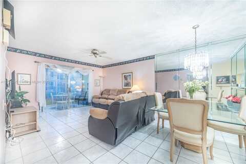 4701 NW 34th St, Lauderdale Lakes, FL 33319