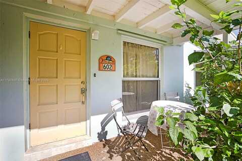 602 S Caloosahatchee Ave, Jupiter, FL 33458