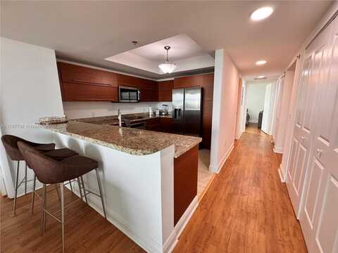2681 N Flamingo Rd, Sunrise, FL 33323