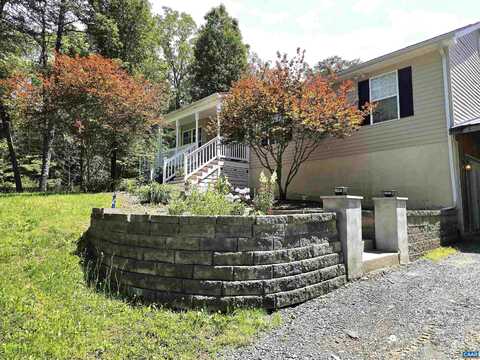 1060 EAST RIVER RD, PALMYRA, VA 23055