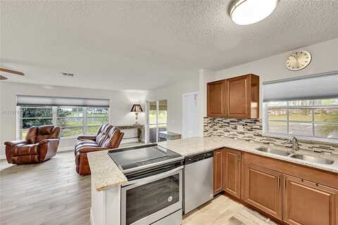 14030 Nesting Way, Delray Beach, FL 33484