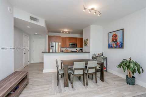 1300 Ponce De Leon Blvd, Coral Gables, FL 33134