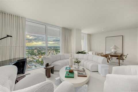 1040 Biscayne Blvd, Miami, FL 33132