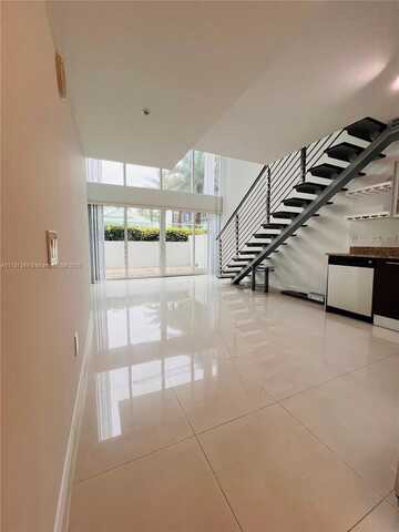 41 SE 5th St, Miami, FL 33131