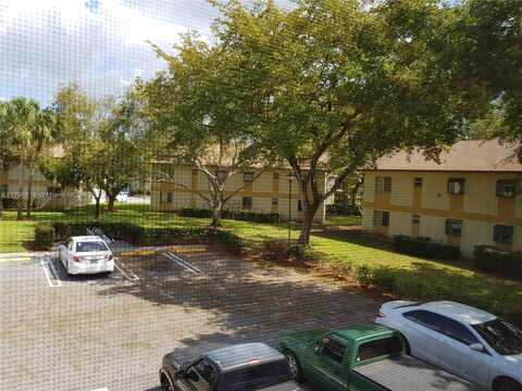 509 Gardens Dr, Pompano Beach, FL 33069