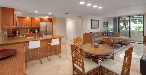 1623 Collins Ave, Miami Beach, FL 33139