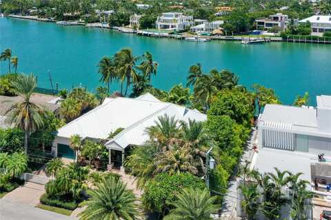 621 N Mashta Dr, Key Biscayne, FL 33149