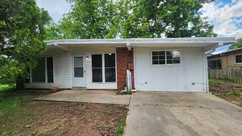1108 Bloomfield Drive, Pine Bluff, AR 71601