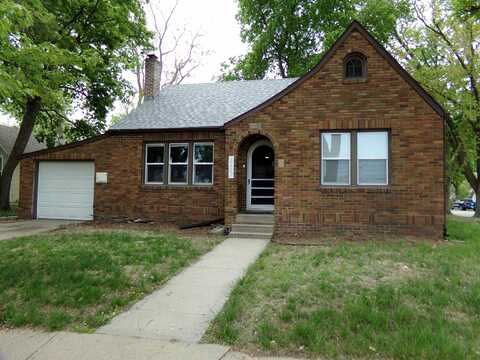 2421 10th Street, Columbus, NE 68601