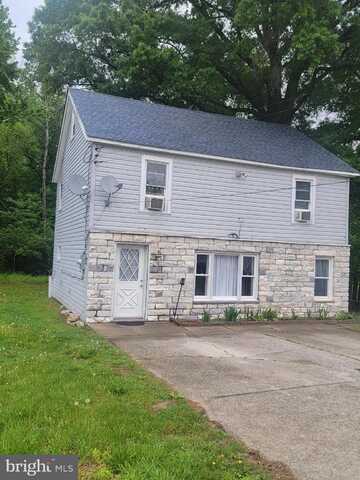 27 E LINE STREET, CARNEYS POINT, NJ 08069