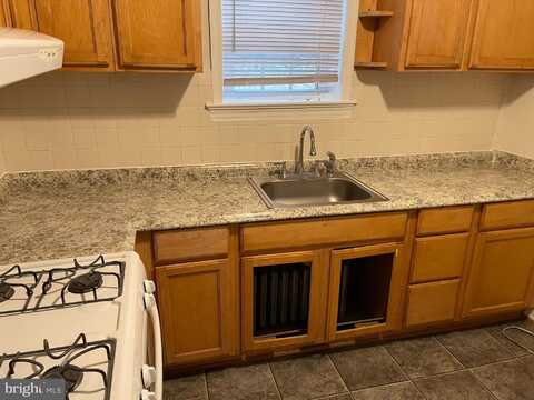 805 KENNEBEC AVENUE, TAKOMA PARK, MD 20912
