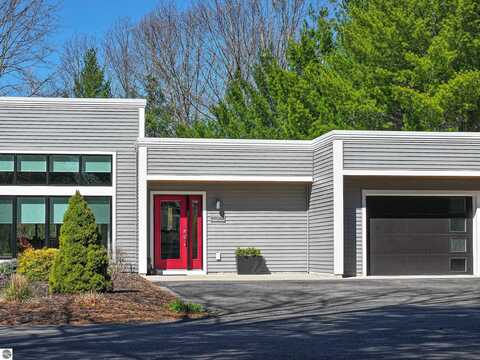 8906-B MANHATTAN NORTH, TRAVERSE CITY, MI 49685