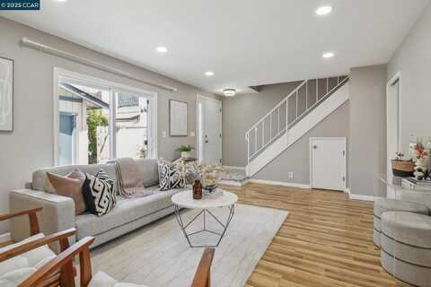 32060 Paloma Ct, Union City, CA 94587