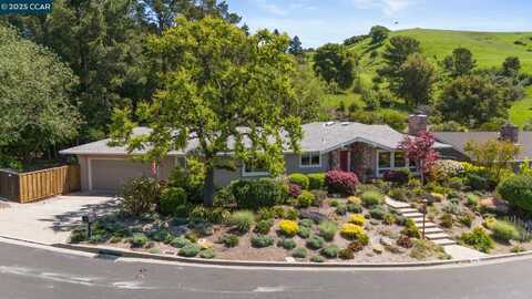1902 Joseph Dr, Moraga, CA 94556