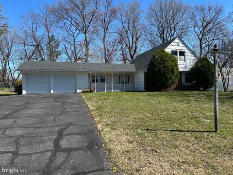 248 CLUB HOUSE DRIVE, WILLINGBORO, NJ 08046