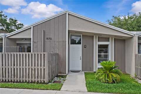 15712 Woodgate Ct, Sunrise, FL 33326