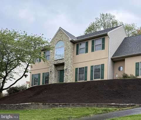 20 SILVER DRIVE, ELIZABETHTOWN, PA 17022