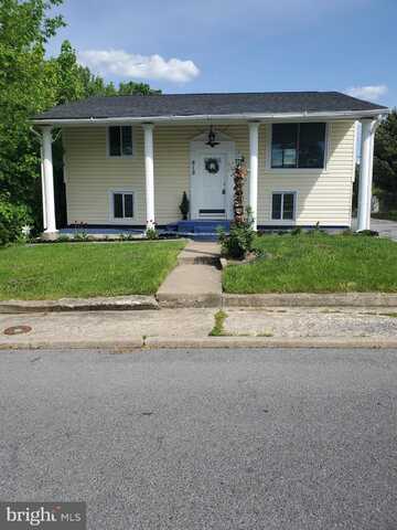 615 STATE CIRCLE, MARTINSBURG, WV 25401