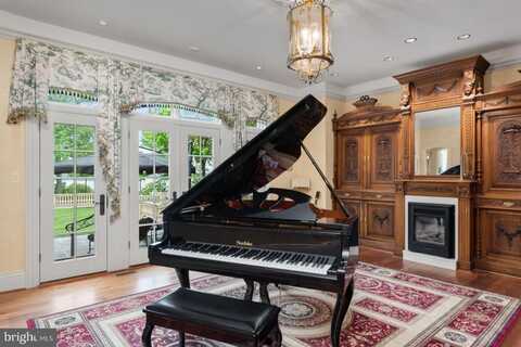 938 OLD COUNTY ROAD, SEVERNA PARK, MD 21146