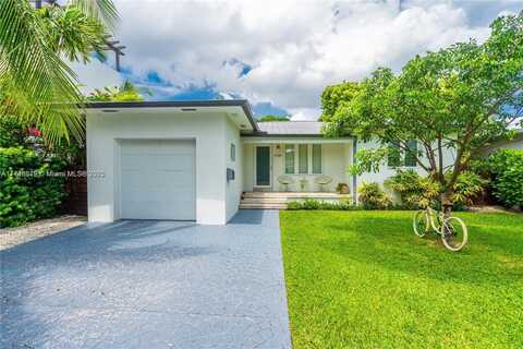 1749 Bay Dr, Miami Beach, FL 33141