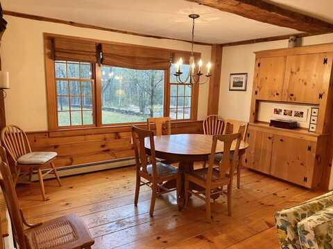 867 Quaker Street, Henniker, NH 03242