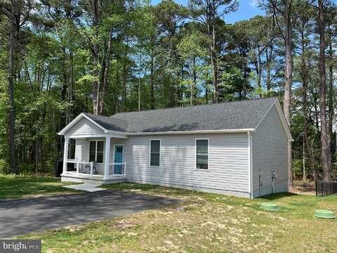 520 GLEBE ROAD S, MONTROSS, VA 22520