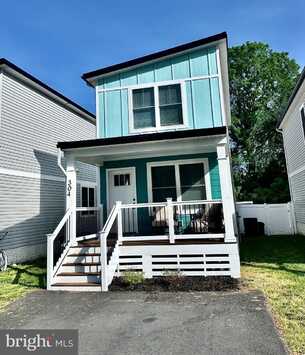 304 1ST STREET, COLONIAL BEACH, VA 22443