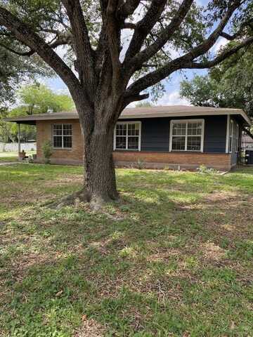 1301 Roosevelt Boulevard, Alice, TX 78332