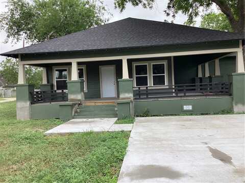 303 E 4th Street, Alice, TX 78332