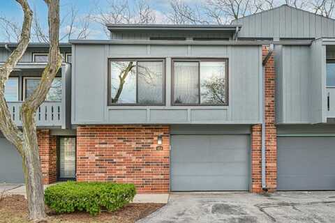 464 W Willow Ct, Fox Point, WI 53217
