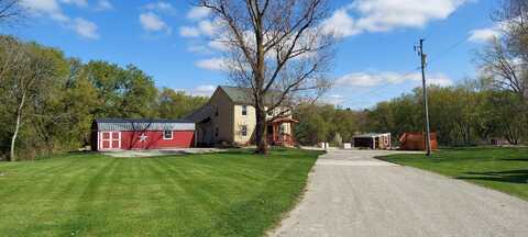 N2352 Halter Ln, Watertown, WI 53098