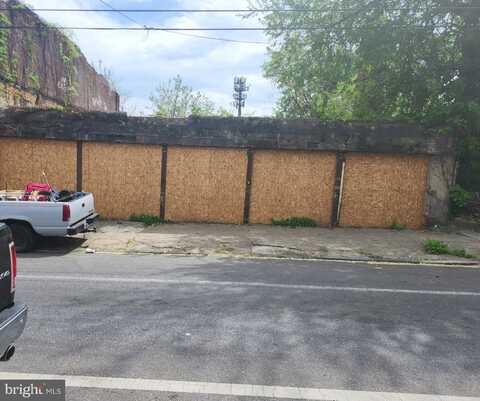 2514 W DAUPHIN STREET, PHILADELPHIA, PA 19132