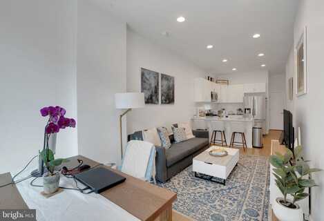 709 N 19TH STREET, PHILADELPHIA, PA 19130
