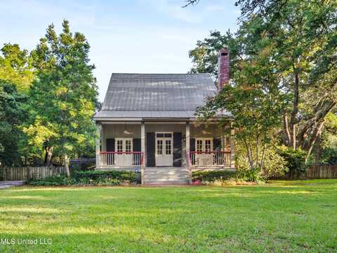 610 Saint Louis Street, Pass Christian, MS 39571