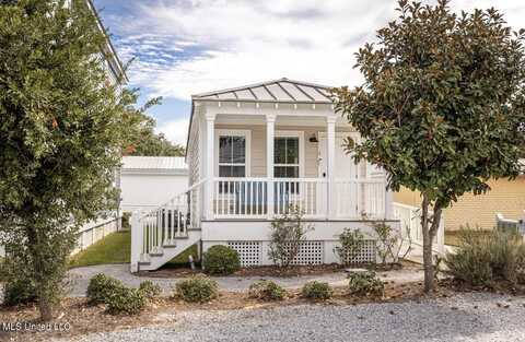 2207 Government Street, Ocean Springs, MS 39564