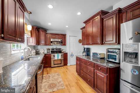 5 HURST OAK COURT, BALTIMORE, MD 21236